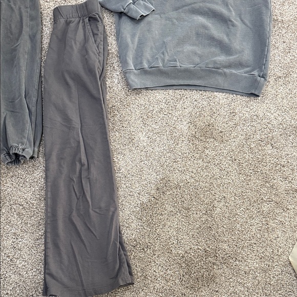 Talentless Gray Sweatshirt and Joggers Set - Picture 4 of 7